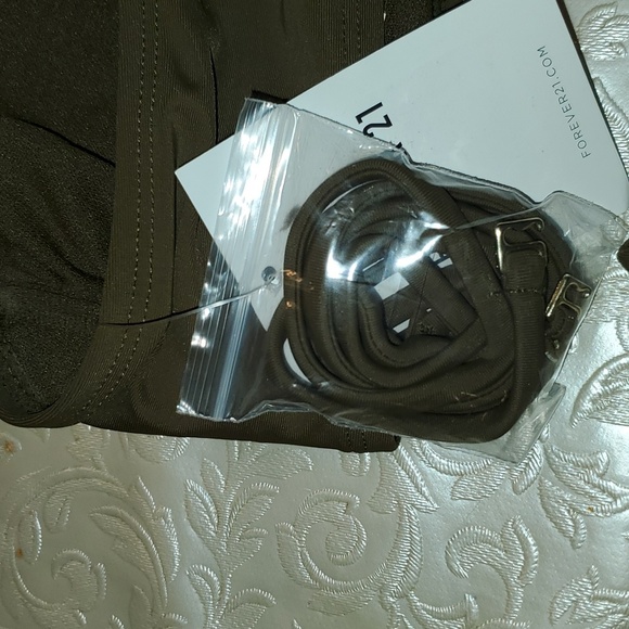 Brand new 2 pieces bathing suit bottom size Xl and top L as shown on the pic - Picture 7 of 7